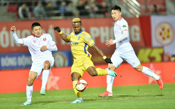 Chịu phạt đền phút cuối, Hải Phòng tuột mất chiến thắng trước Sông Lam Nghệ An