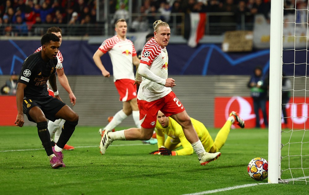 Real Madrid thắng trên sân RB Leipzig