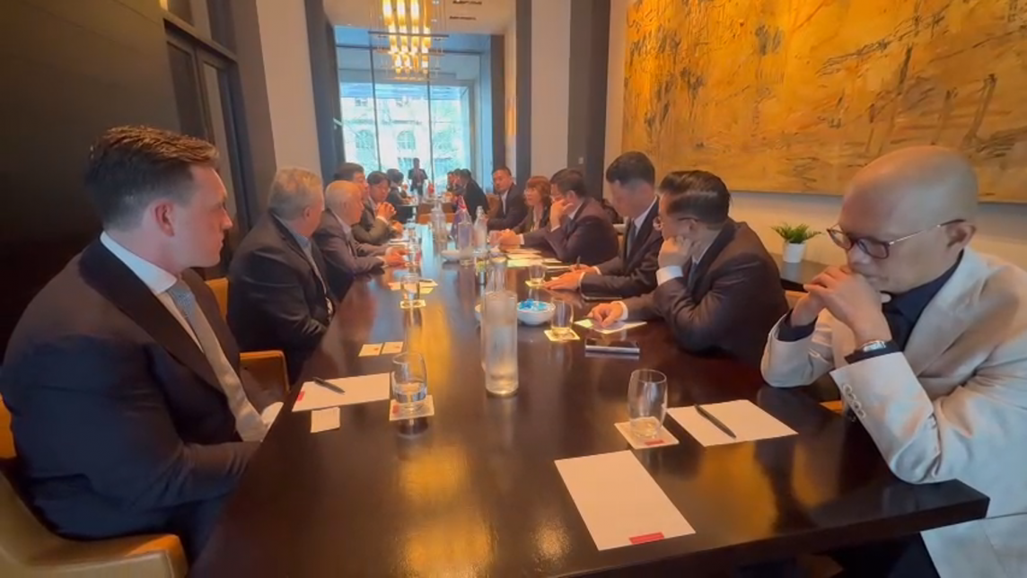 Bộ trưởng Nguyễn Hồng Diên làm việc với một số doanh nghiệp, nhà đầu tư lớn tại Australia