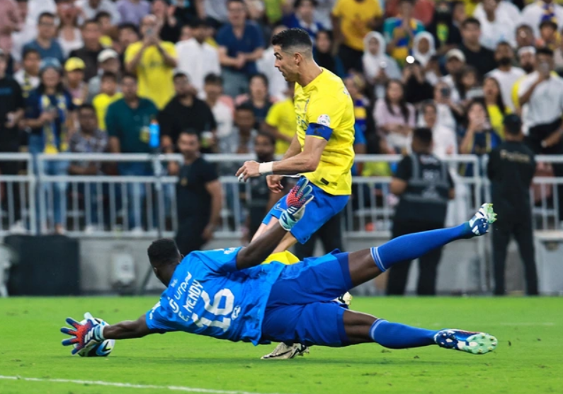 Ronaldo toả sáng, Al Nassr chấm dứt chuỗi trận toàn thua