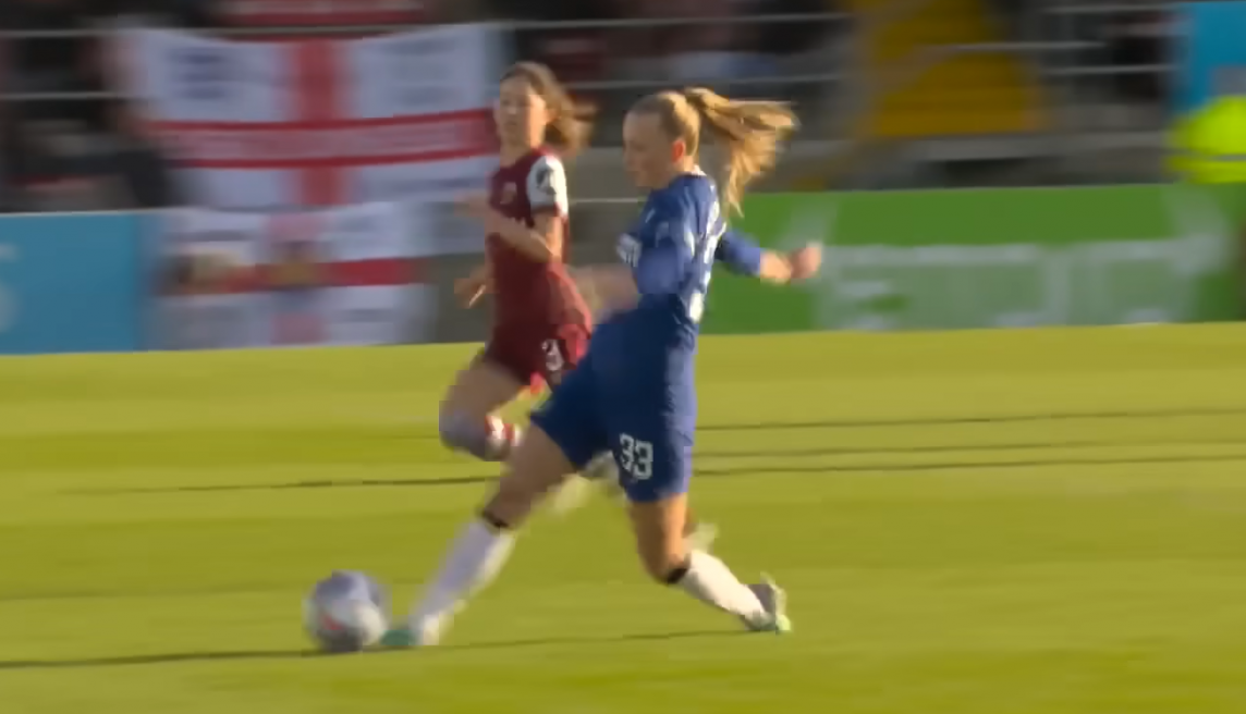 Chelsea thắng kịch tính West Ham