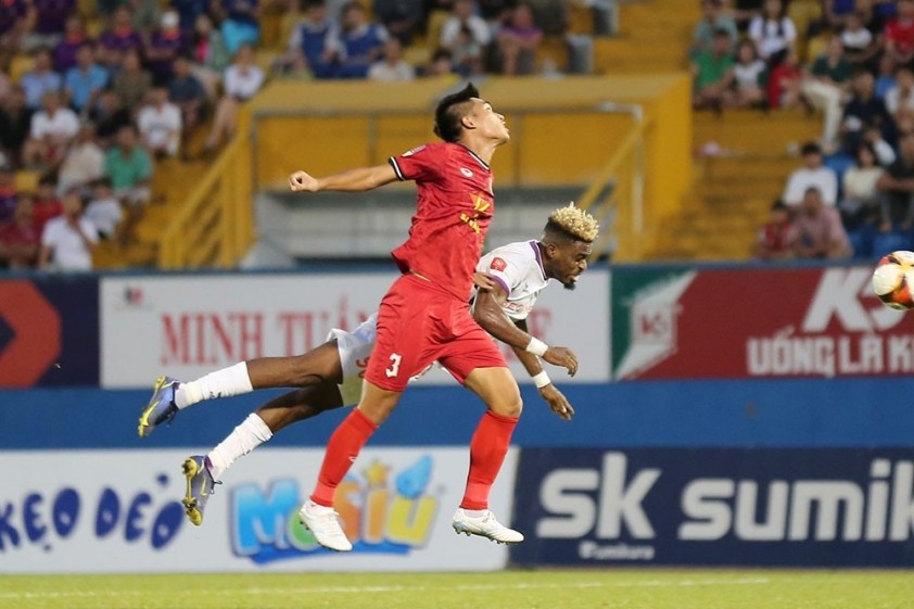 Thắng Bình Dương, Hồng Lĩnh Hà Tĩnh bứt phá trên bảng xếp hạng