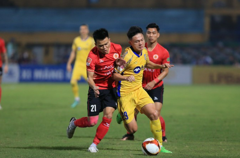 Công An Hà Nội thắng kịch tính Sông Lam Nghệ An