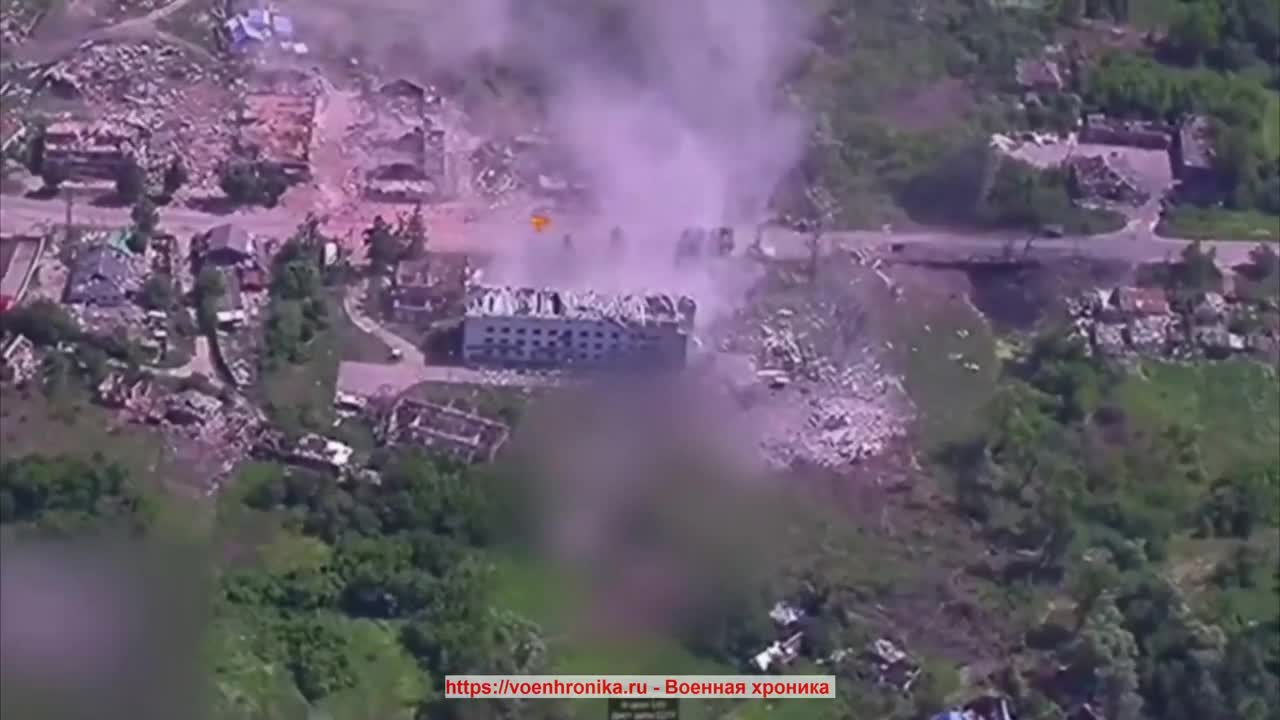 Video Nga sử dụng bom FAB-3000