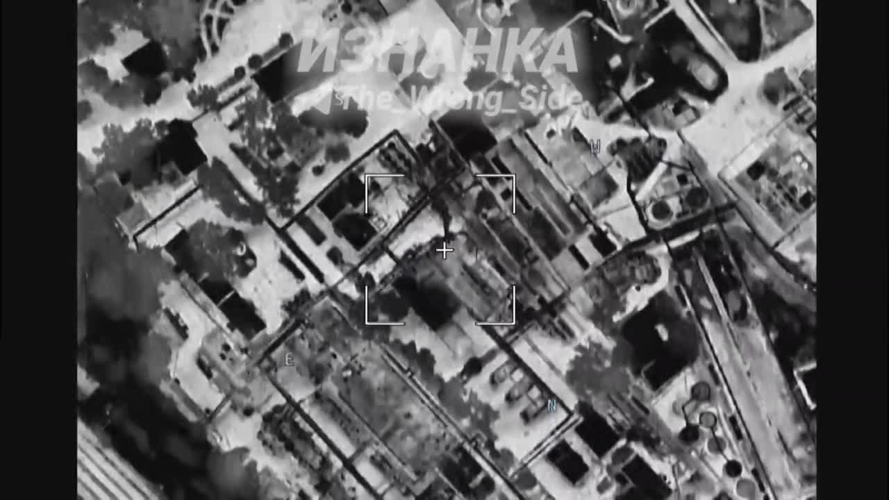 Cận cảnh Nga dùng bom siêu nặng phá hủy sở chỉ huy Ukraine