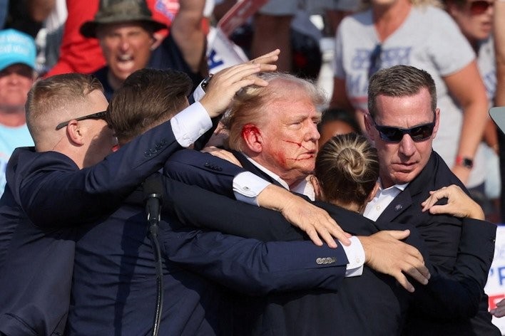 Nổ súng tại sự kiện vận động tranh cử của ông Trump