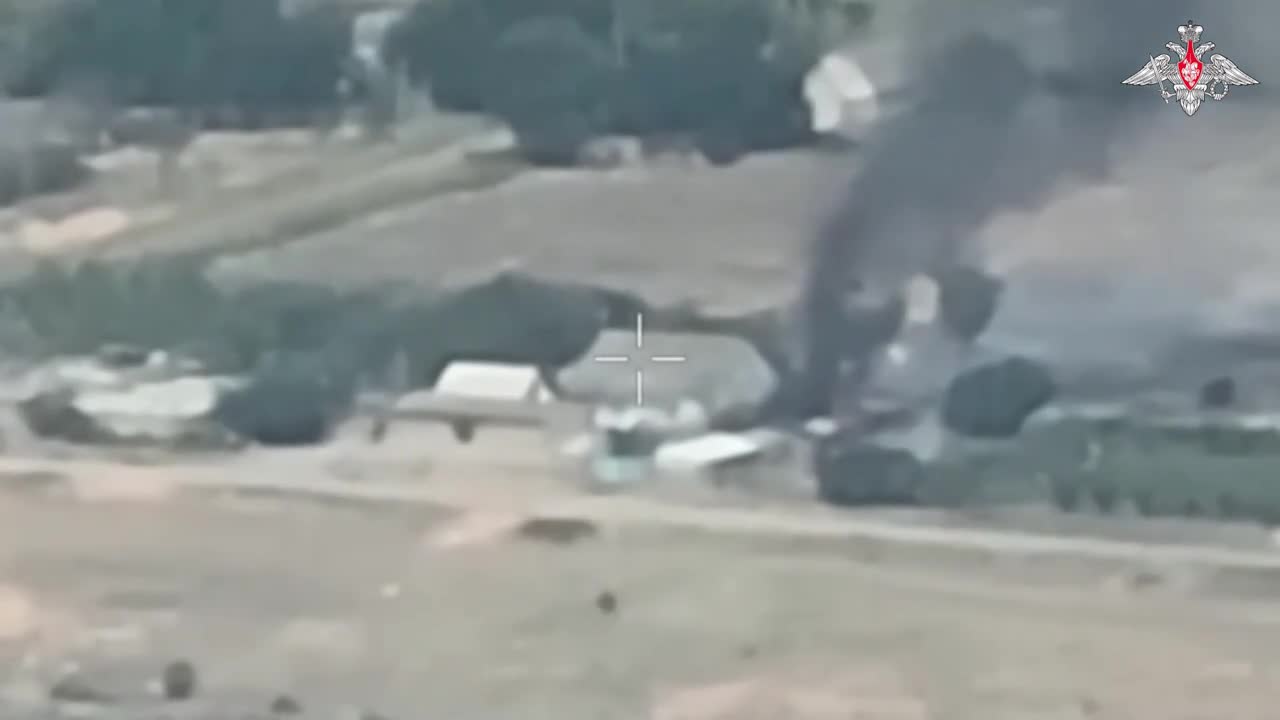 Video pháo binh Nga công phá sở chỉ huy của lực lượng Ukraine