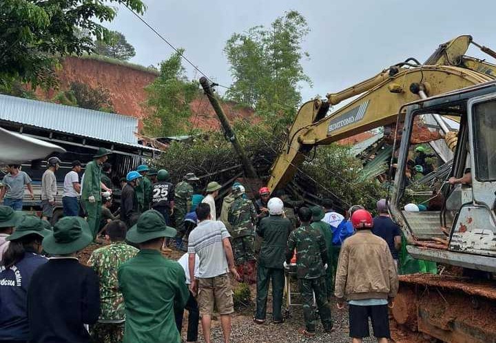 Thông tin mới nhất về tình hình nạn nhân trong vụ sạt lở đất vùi lấp một căn nhà ở Lâm Đồng