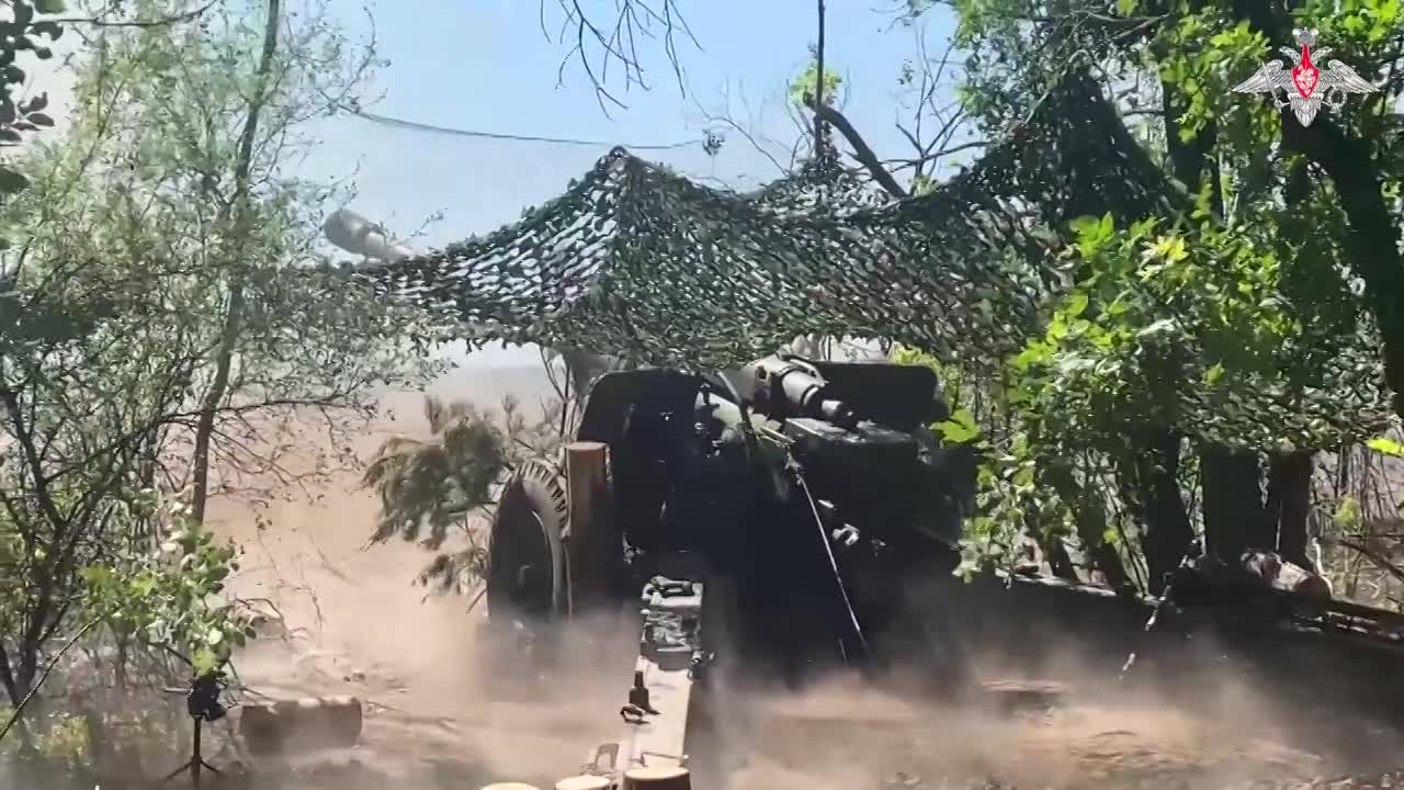 ‘Vua pháo kéo’ M-46 công phá các vị trí của lực lượng Ukraine