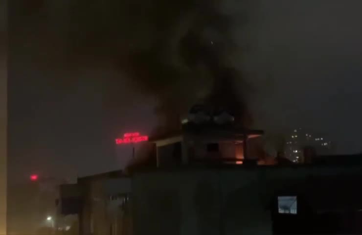 Video: Cháy lớn tại ngôi nhà 6 tầng cho thuê trọ ở đường Giải Phóng, gần Đại học Kinh tế quốc dân