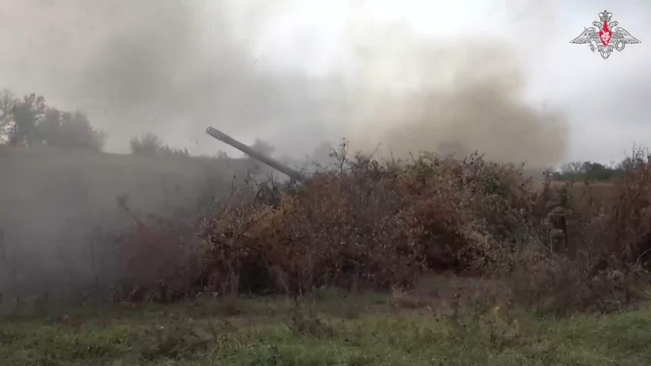 Uy lực lựu pháo 152 mm 2A36 Giatsint-B của Nga