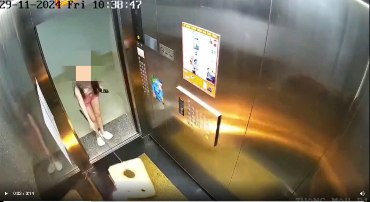 Táo tợn hình ảnh người phụ nữ đốt thang máy chung cư ở Vũng Tàu