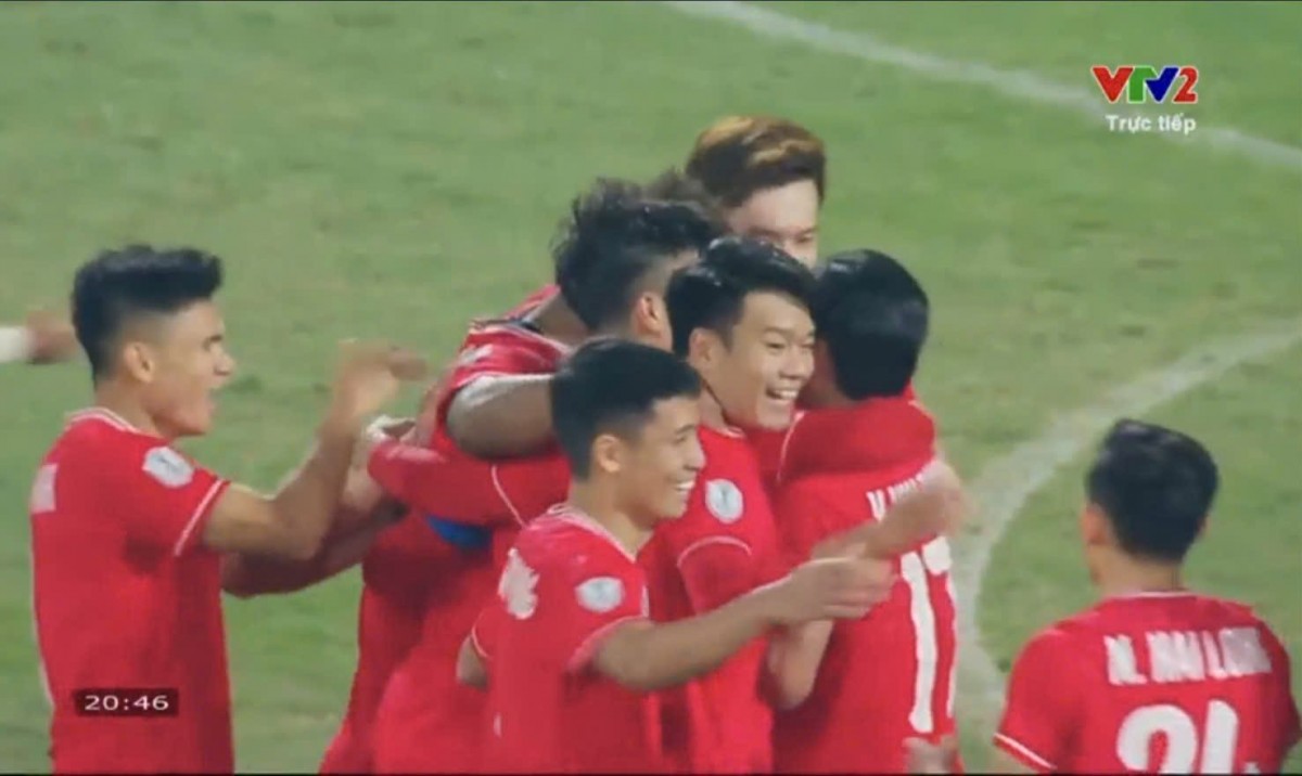 Tiến Linh nâng tỷ số lên 3-1