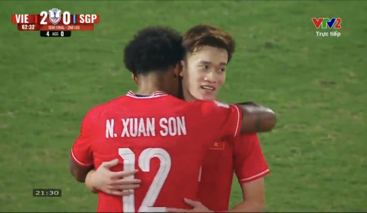 Hoàng Đức kiến tạo cho Xuân Son ghi bàn