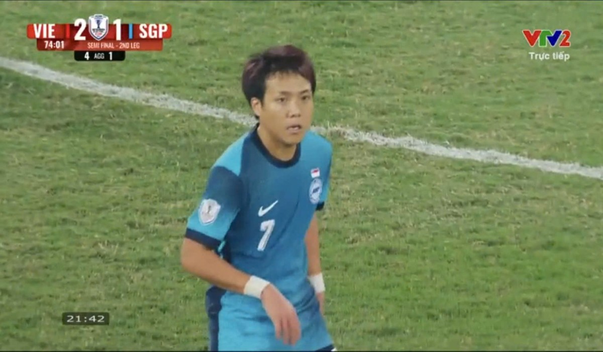 Singapore rút ngắn tỷ số 2-1