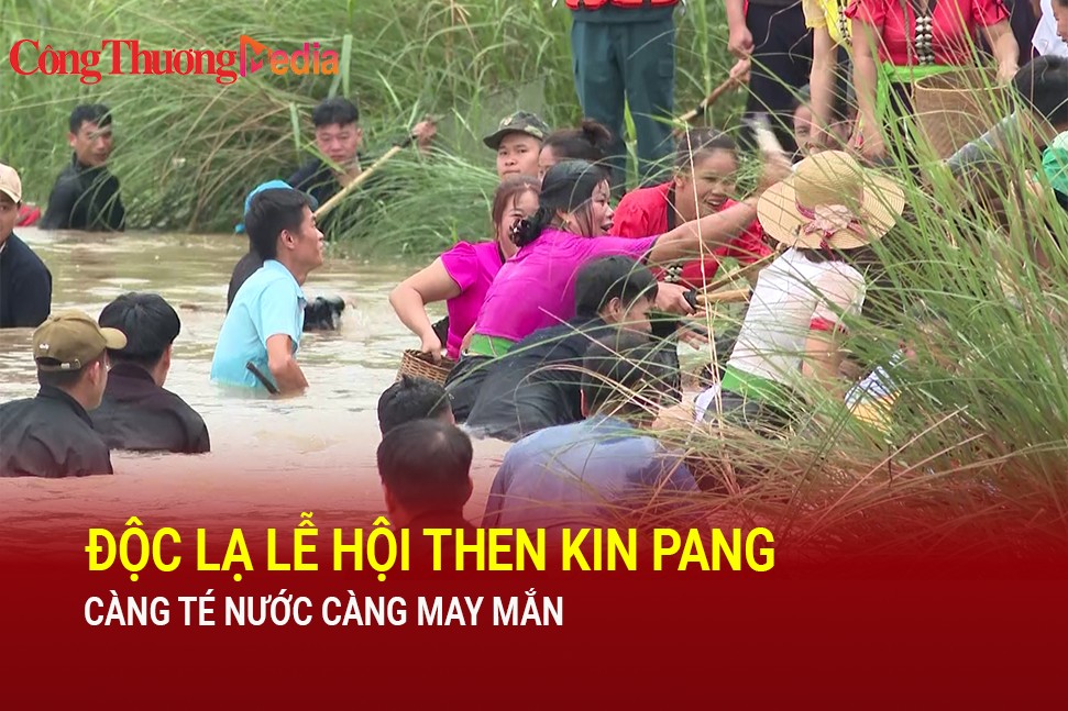 Độc lạ lễ hội Then Kin Pang - càng té nước, càng may mắn
