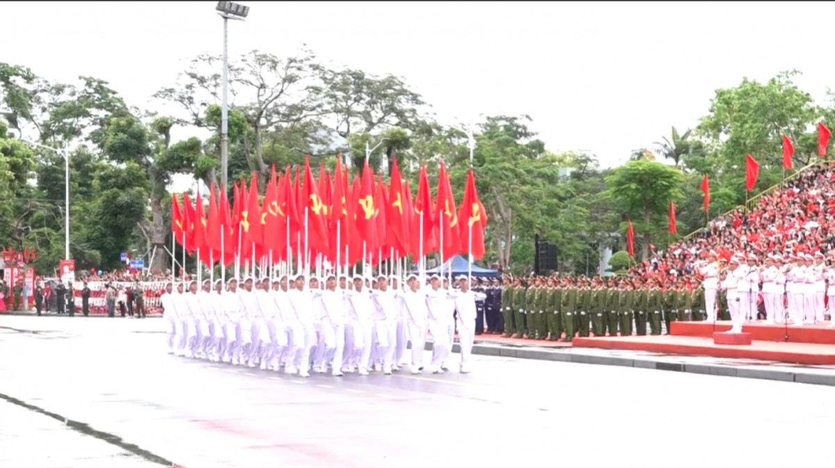 2. Khối cờ Đảng, cờ Tổ quốc