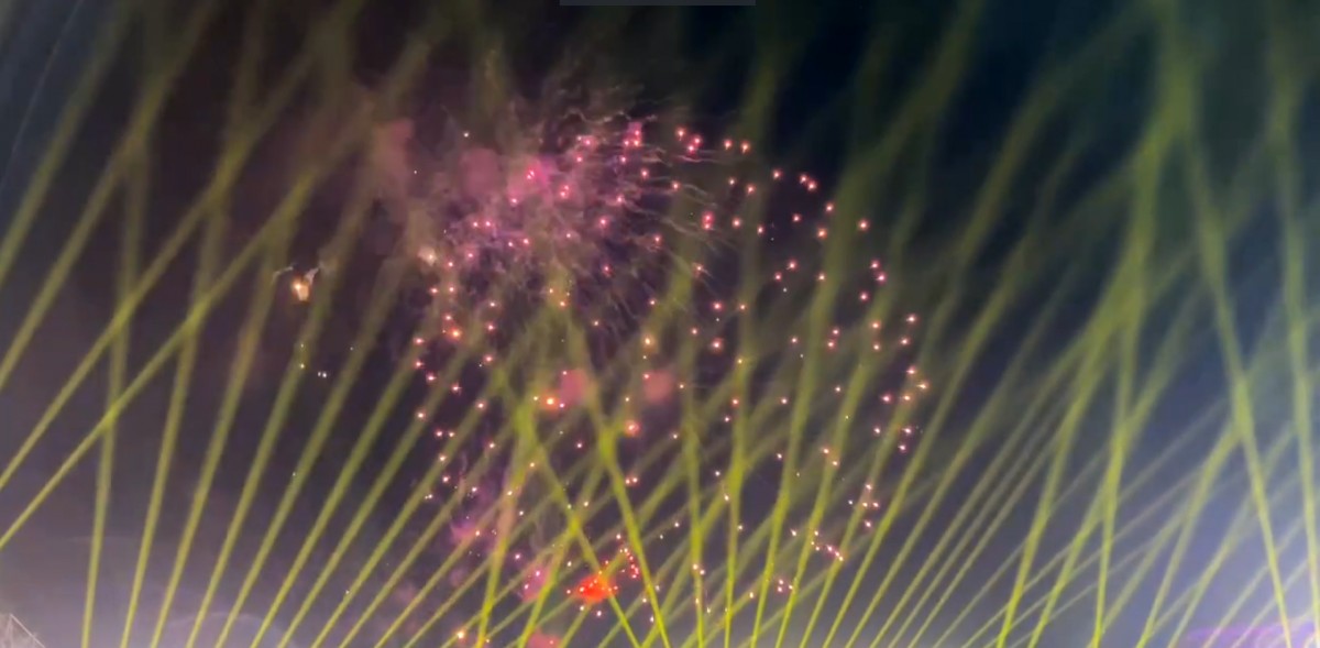 Màn trình diễn pháo hoa tại lễ hội