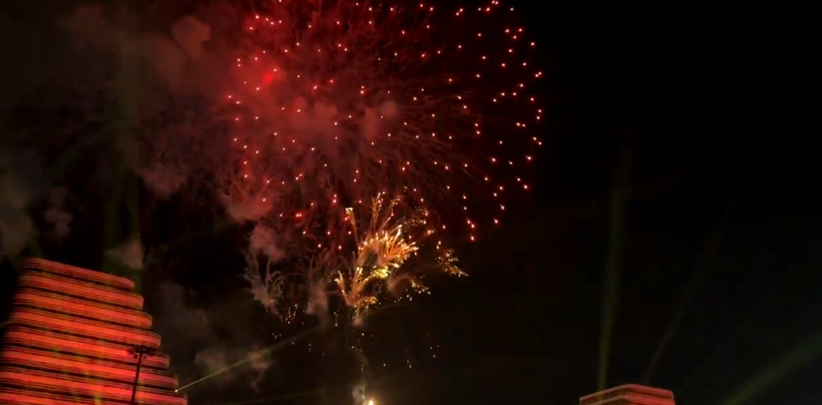 Pháo hoa rực sáng thành phố Hải Phòng