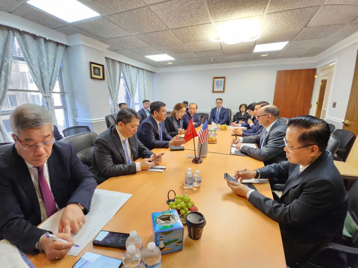 Bộ trưởng Nguyễn Hồng Diên làm việc với Tập đoàn Excelerate Energy về phát triển khí LNG