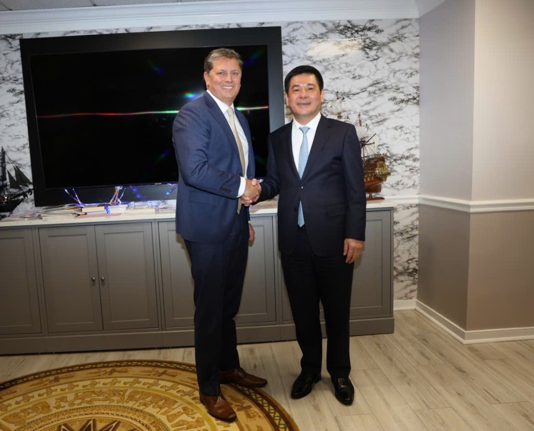 Bộ trưởng Nguyễn Hồng Diên làm việc với Space X về hàng không, vũ trụ