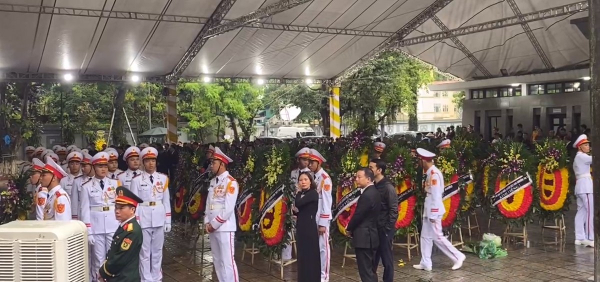 Khu vực sảnh chờ vào viếng