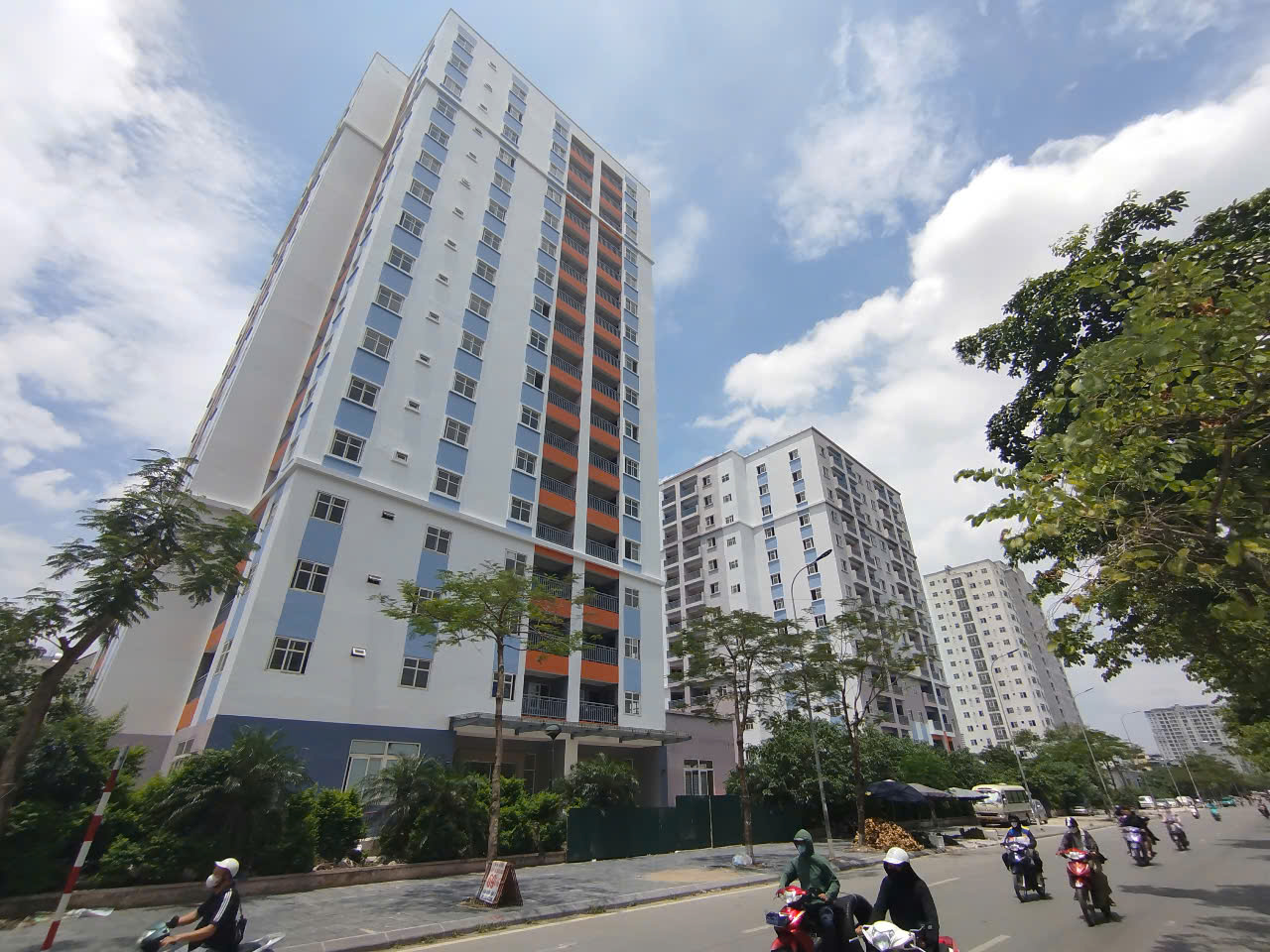 Hà Nội chỉnh trang gần 400 căn hộ tái định cư bỏ hoang trên khu đất vàng