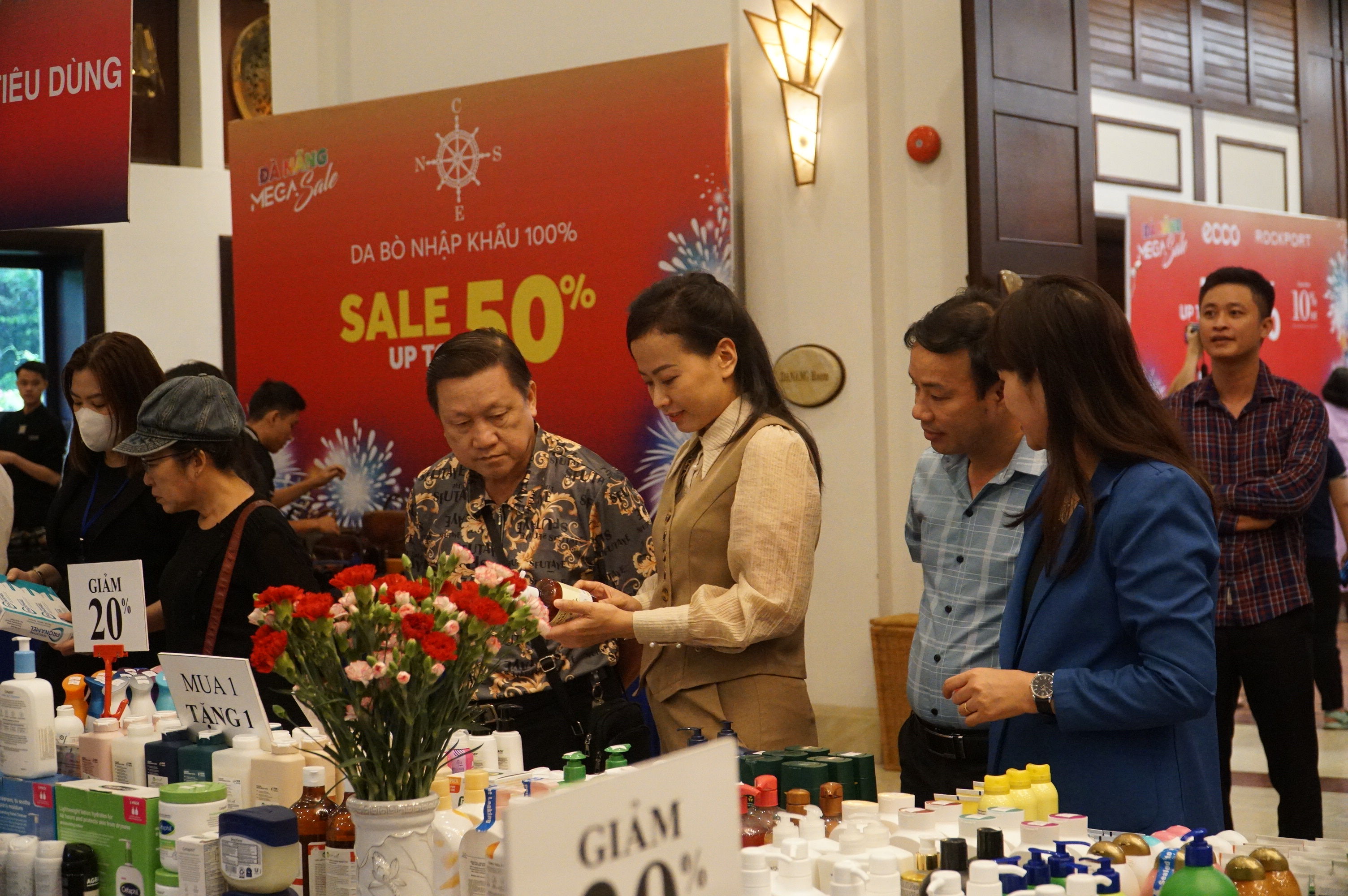 Khai mạc Ngày hội khuyến mại hàng hiệu Đà Nẵng 2025