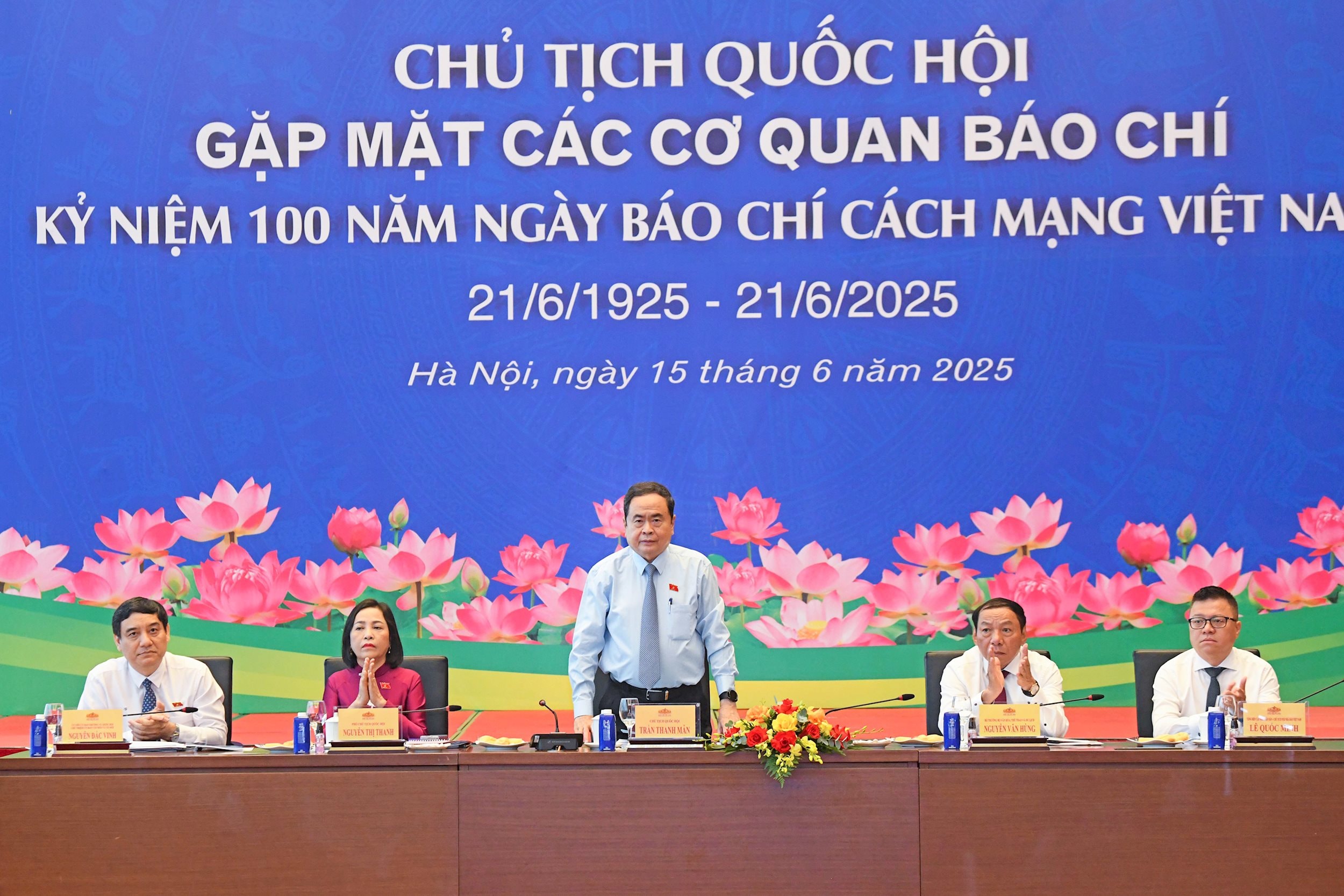 Chủ tịch Quốc hội Trần Thanh Mẫn gặp mặt các cơ quan báo chí