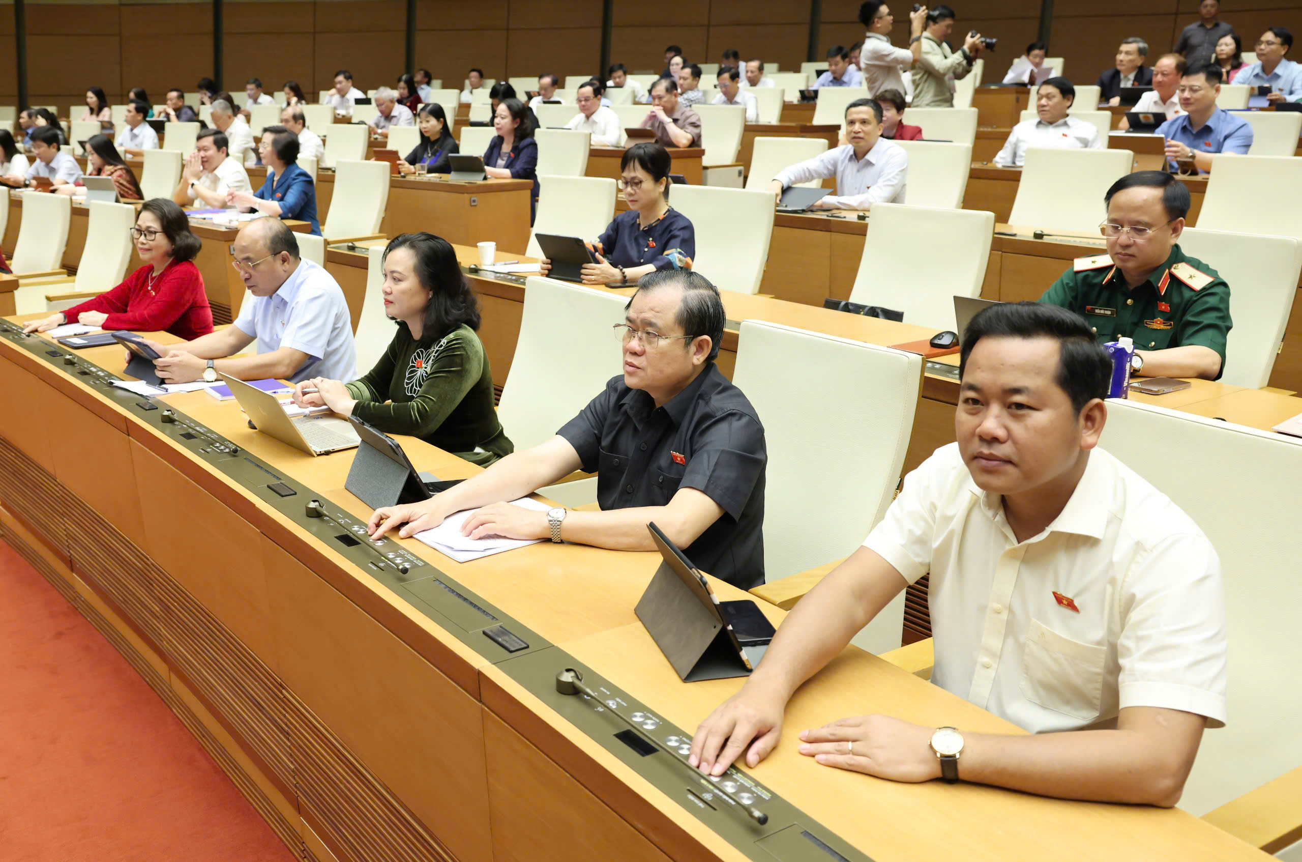 Thông qua Luật Quảng cáo (sửa đổi): Siết nghĩa vụ, giám sát chặt quảng cáo trên mạng