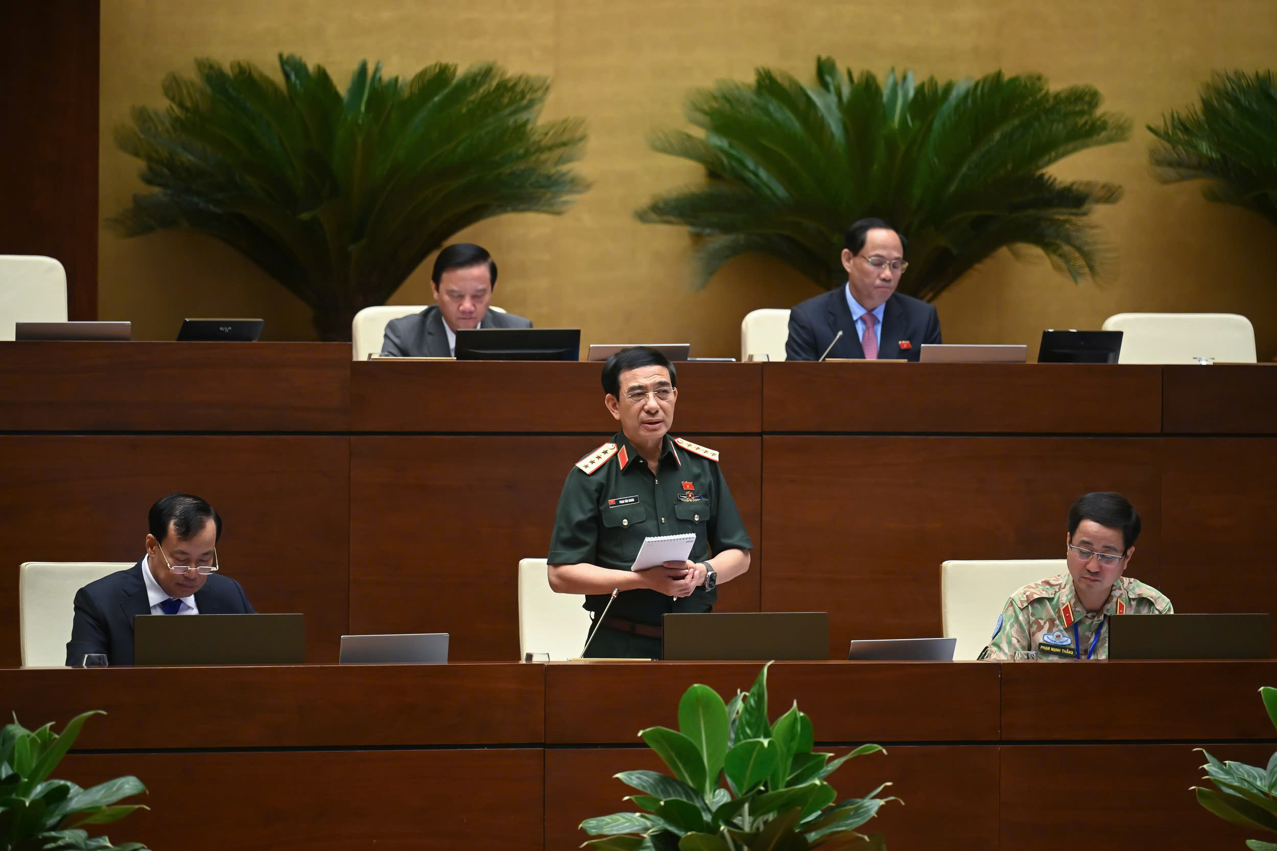 Quân nhân tham gia gìn giữ hòa bình trở về đều được thăng quân hàm sớm