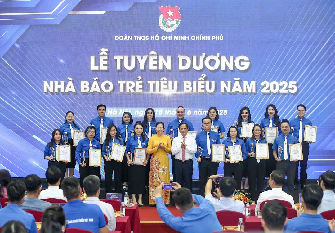 Đoàn Thanh niên Chính phủ tuyên dương 50 nhà báo trẻ tiêu biểu