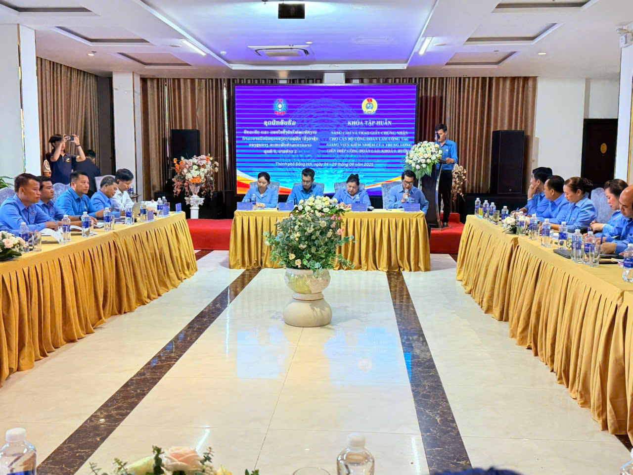 Công đoàn Công Thương Việt Nam tổ chức lớp tập huấn cho cán bộ Công đoàn Lào