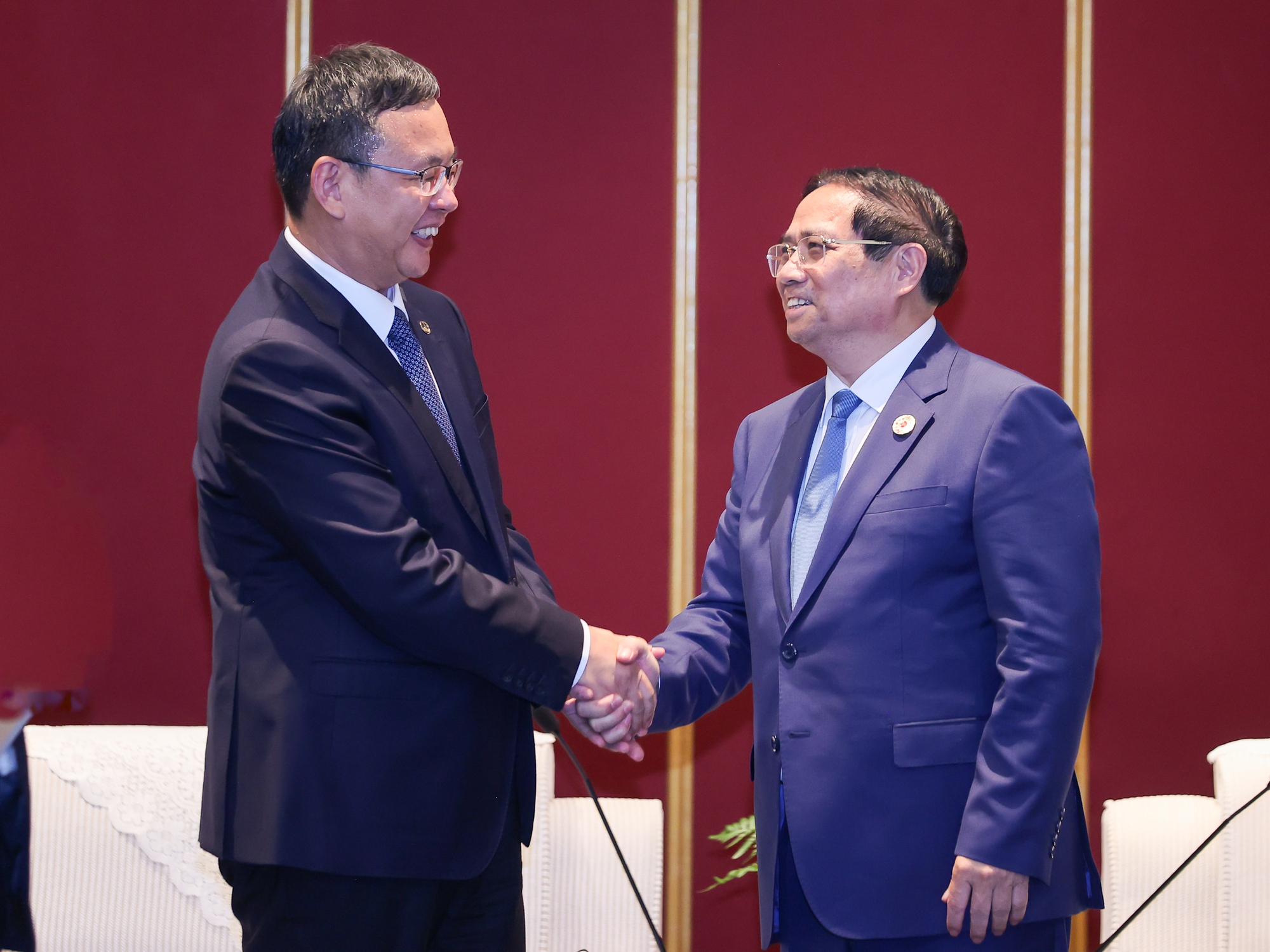 Thủ tướng tiếp các lãnh đạo tập đoàn hàng đầu tại Trung Quốc