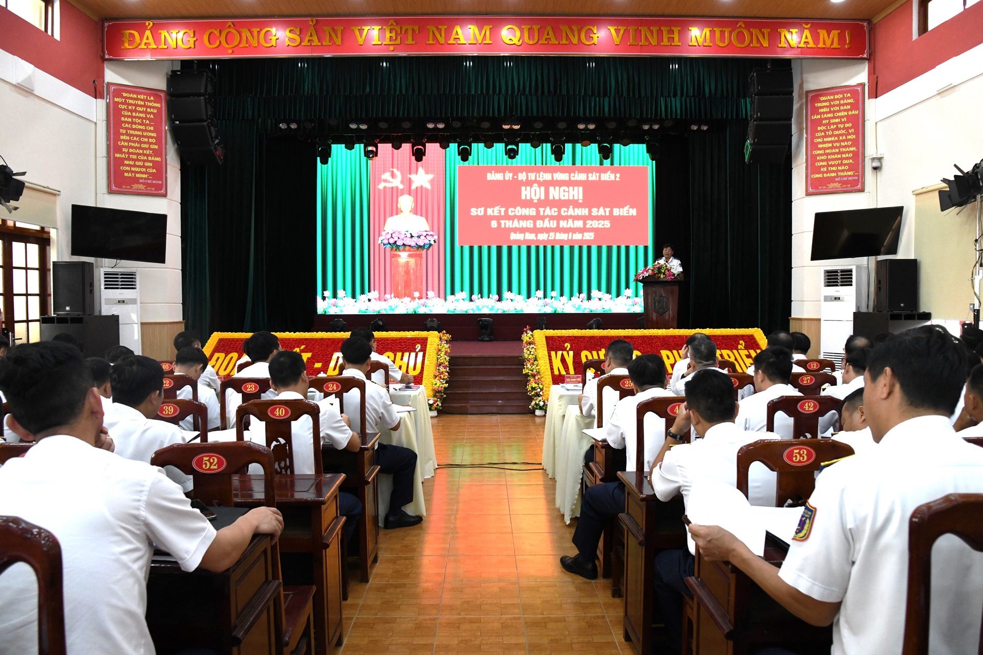 Vùng Cảnh sát biển 2 sơ kết công tác Cảnh sát biển 6 tháng đầu năm 2025