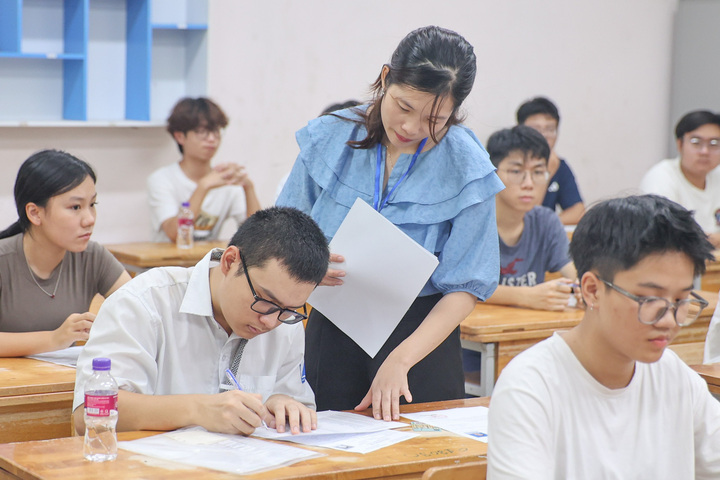 Hôm nay (25/6), hơn 1,16 triệu thí sinh làm thủ tục dự thi tốt nghiệp THPT 2025