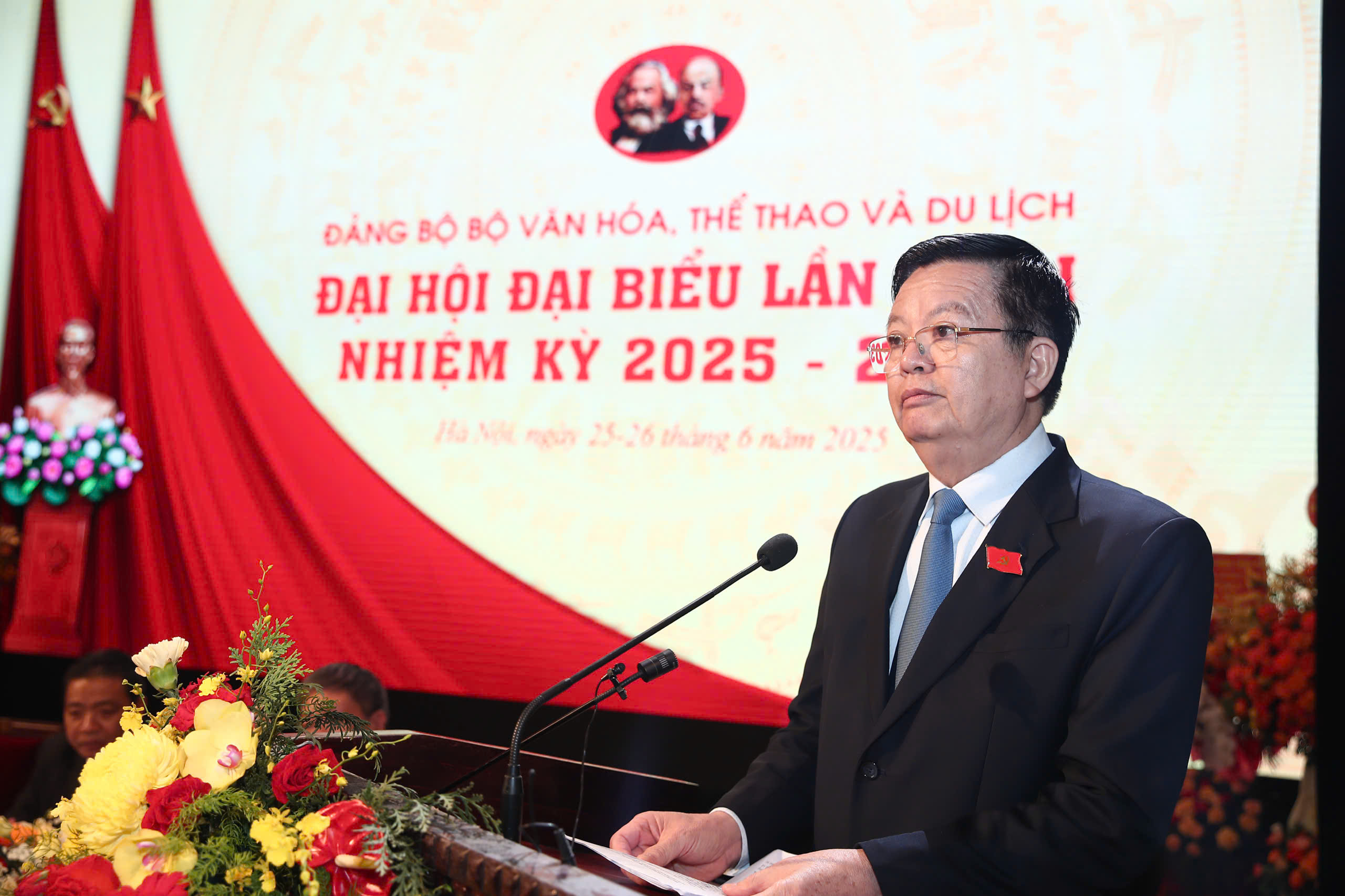 Phó Thủ tướng: Hoàn thiện thể chế để văn hoá là nguồn lực phát triển đất nước