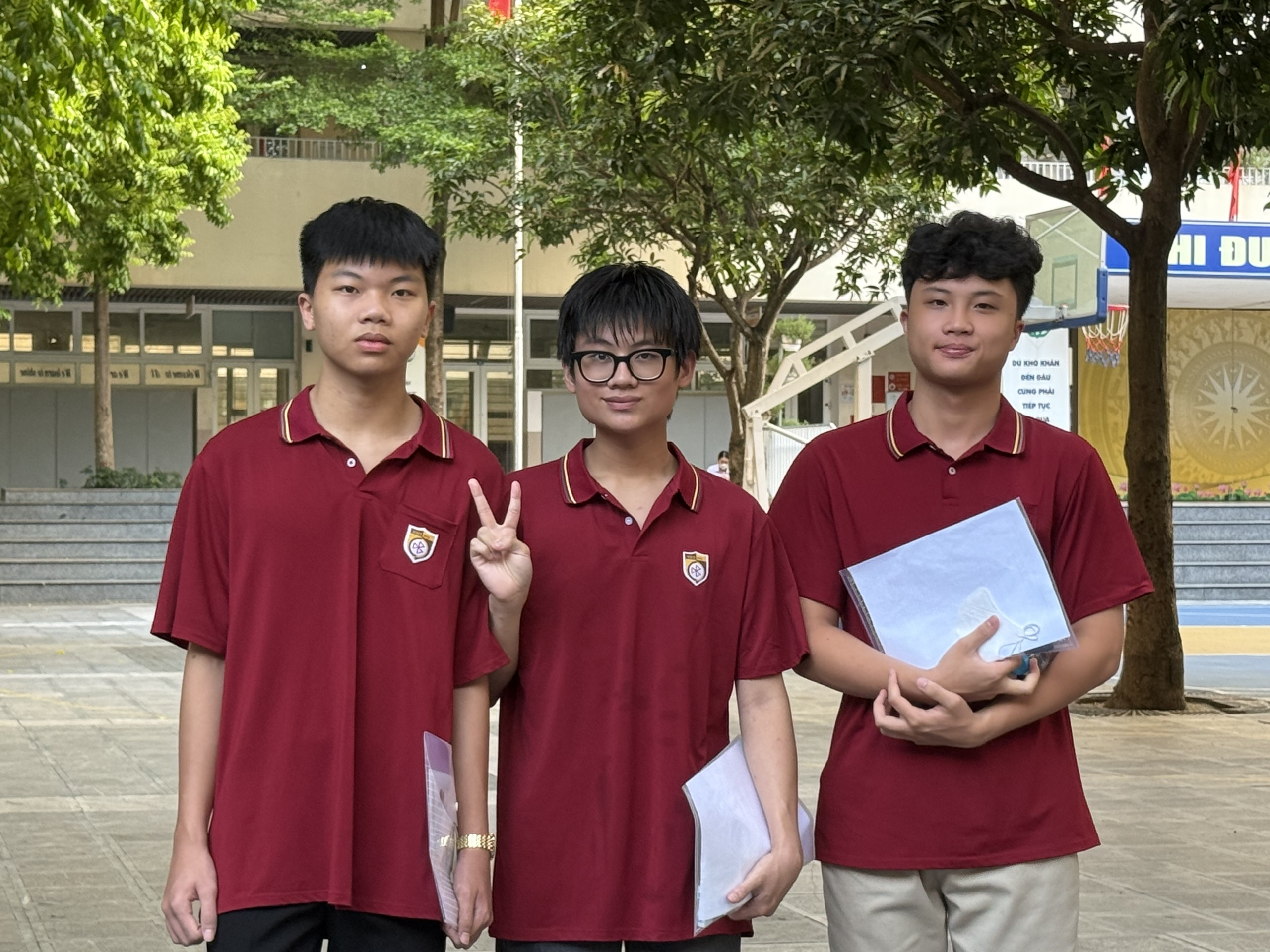 Hơn 1,1 triệu sĩ tử bắt đầu kỳ thi THPT 2025: Nhiều em tự tin với môn Văn 