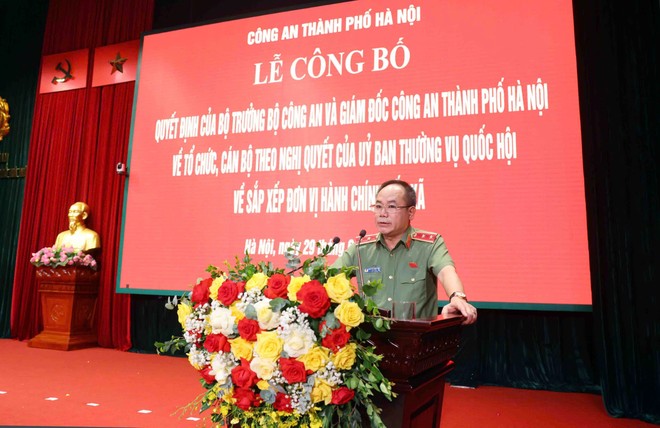 Hà Nội ra mắt 126 trưởng công an xã, phường mới