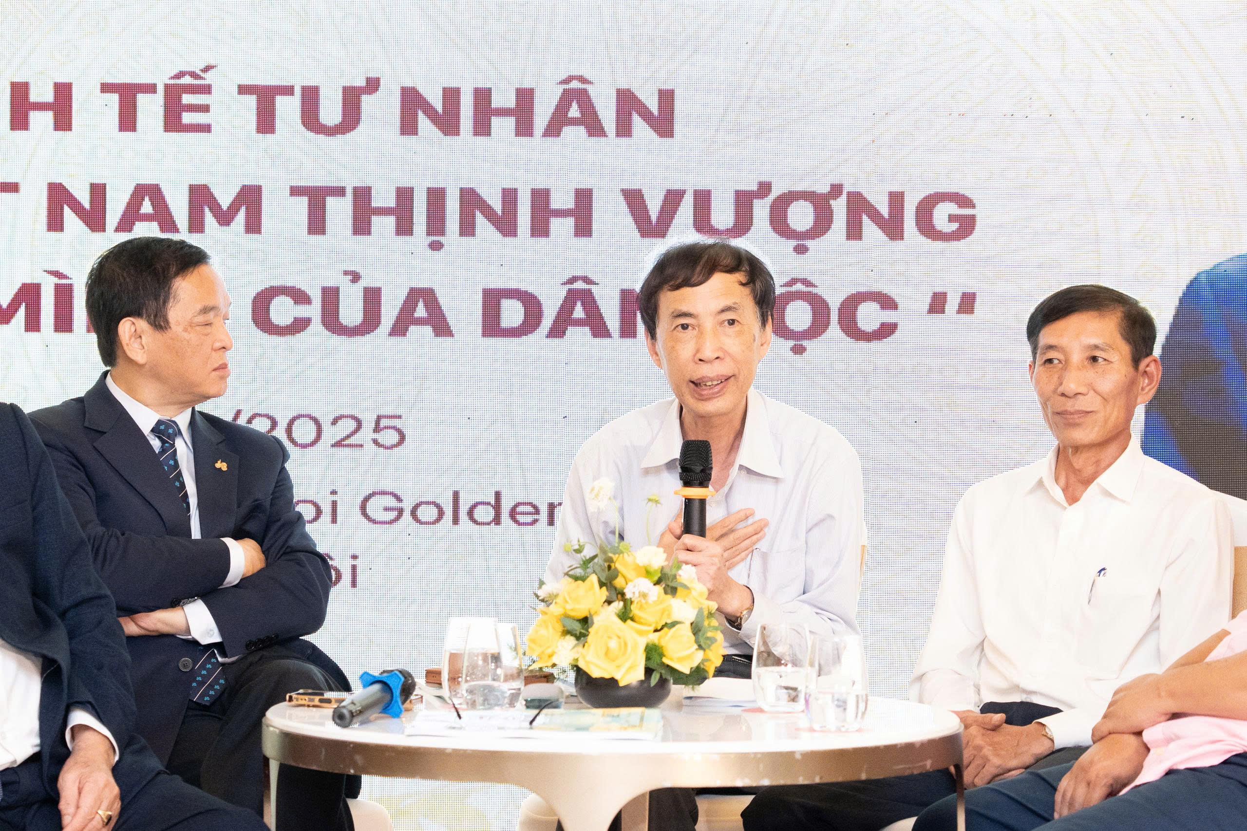 Doanh nghiệp khó tiếp cận dòng tiền nếu không xanh hóa