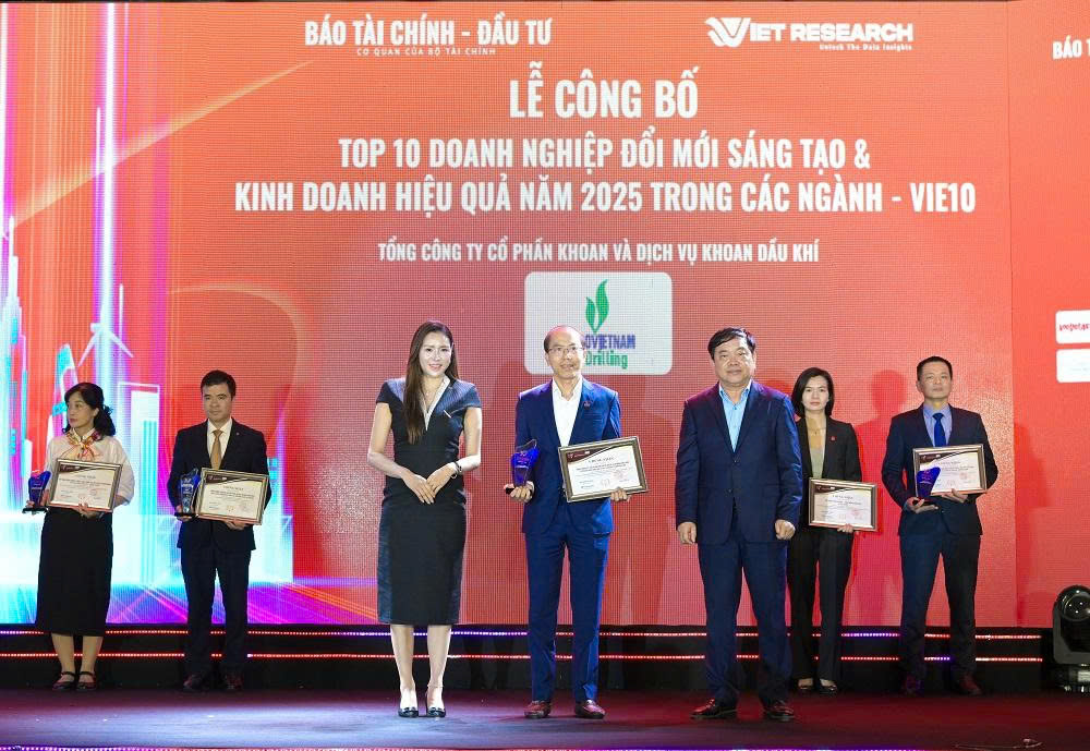 PV Drilling được vinh danh 3 hạng mục ở Diễn đàn Innovation and ESG Summit 2025