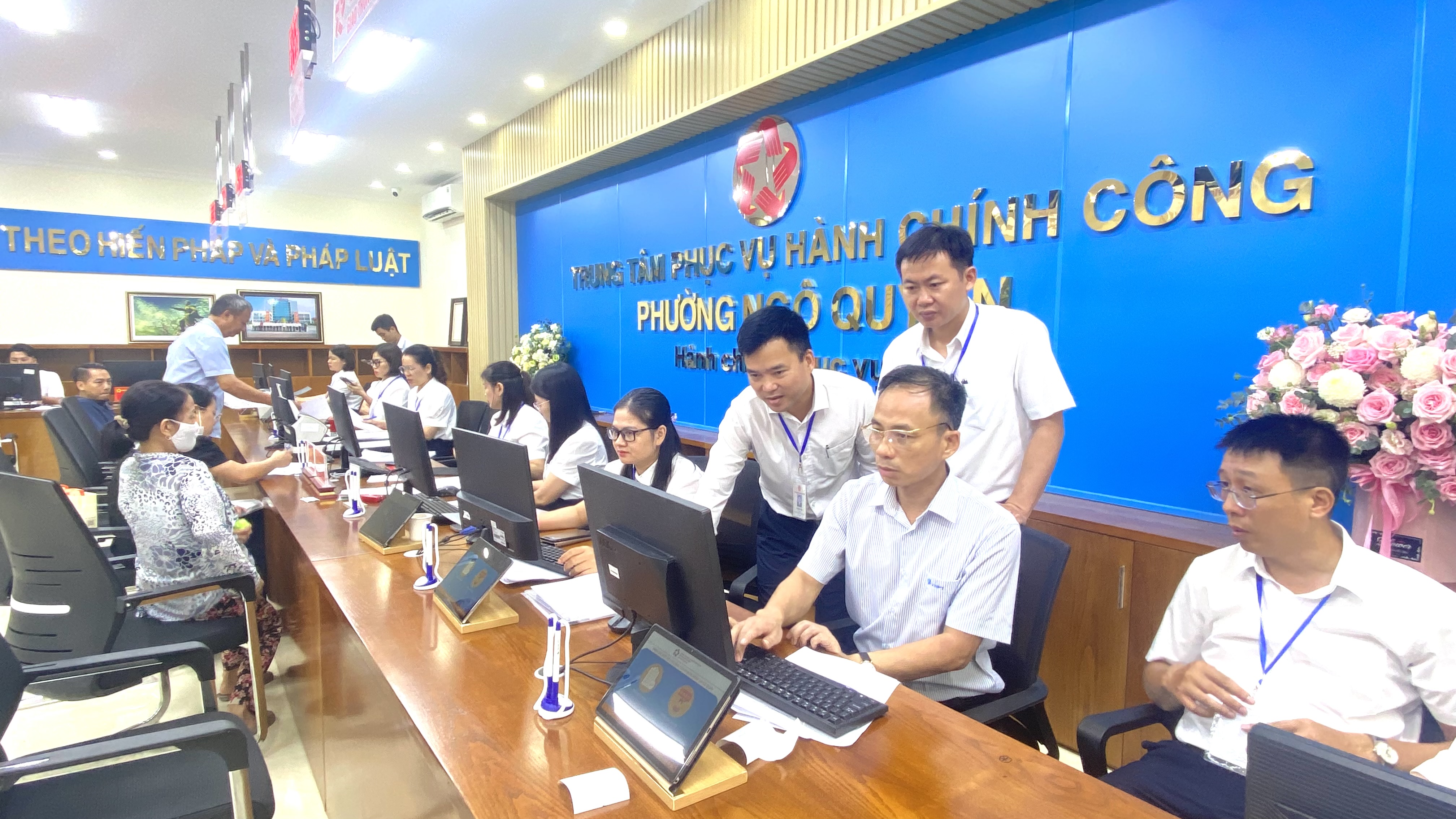 Chùm ảnh: Hải Phòng ngày đầu vận hành chính quyền địa phương hai cấp 