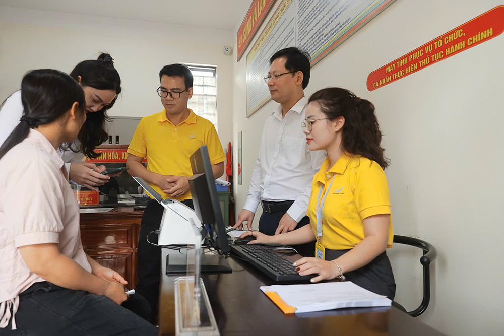 8.000 nhân viên bưu điện hỗ trợ chính quyền xã giải quyết thủ tục hành chính