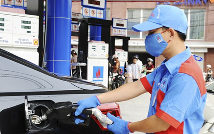 Giá xăng dầu hôm nay 04/07/2025: Giá xăng dầu đồng loạt giảm