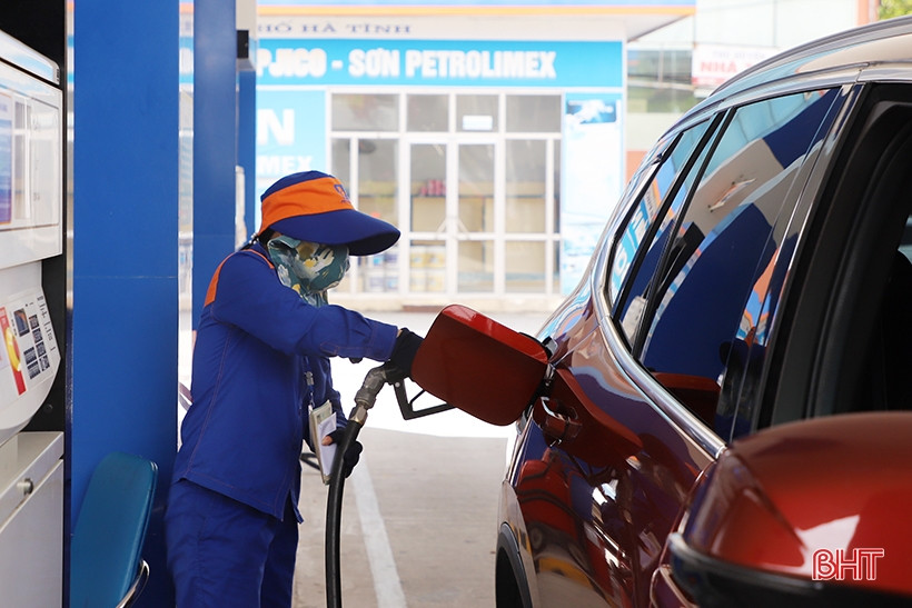 Giá xăng dầu hôm nay 12/07/2025: Đảo chiều tăng mạnh