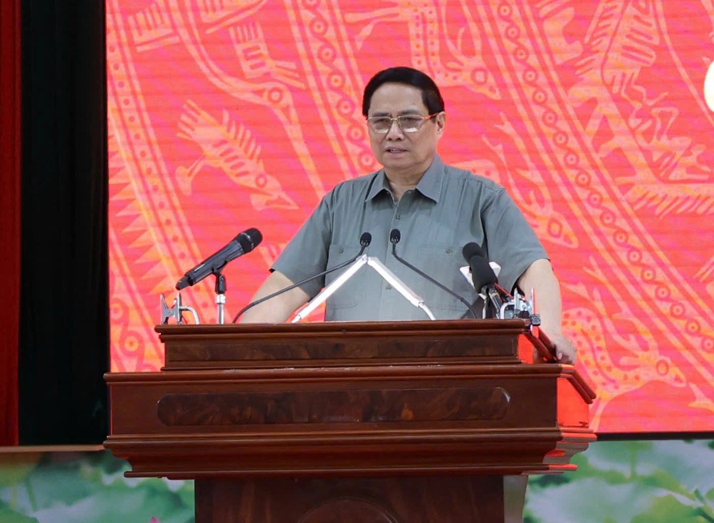 Thủ tướng: Nỗ lực tổ chức, vận hành chính quyền hai cấp thật trơn tru, hoàn hảo