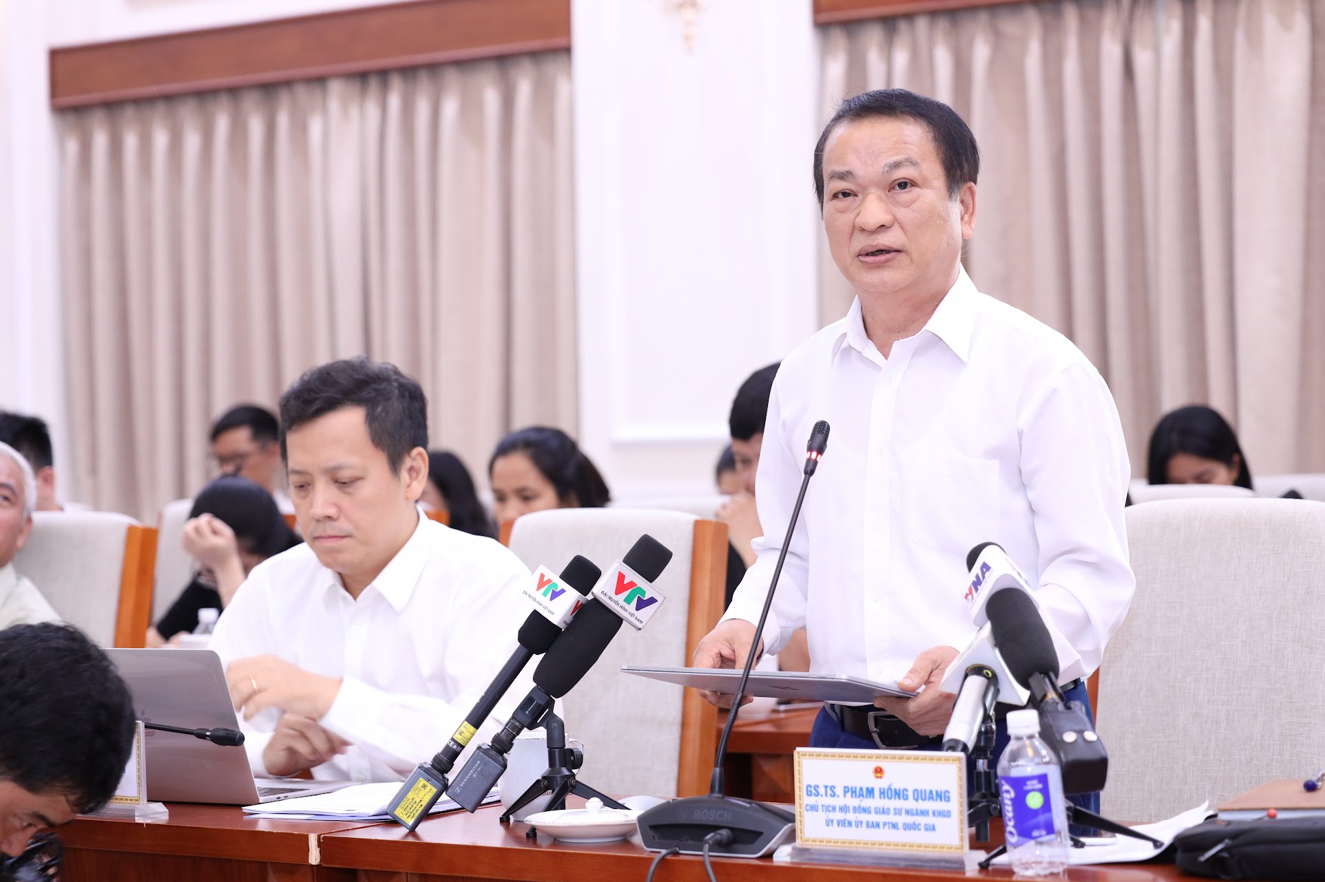 Các chuyên gia giáo dục nói gì về phổ điểm kỳ thi tốt nghiệp trung học phổ thông 2025?