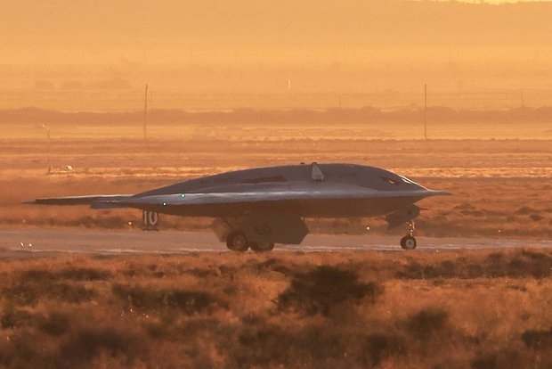 Không quân Hoa Kỳ nhận máy bay B-21 Raider đầu tiên trong năm 2026