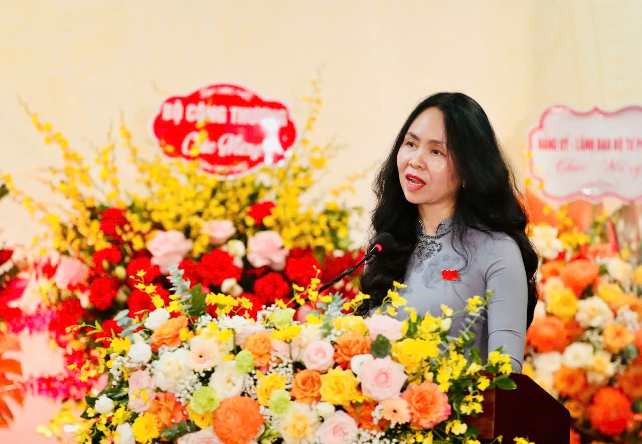 Chi bộ Cục Thương mại điện tử và Kinh tế số: Nâng tầm thương mại điện tử, bứt phá không gian kinh tế số 