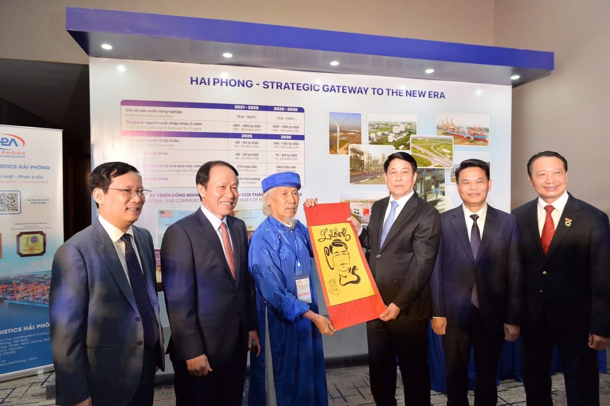 Chùm ảnh: Chủ tịch nước dự khai mạc Kỳ họp Hội đồng Tư vấn Kinh doanh APEC 2025